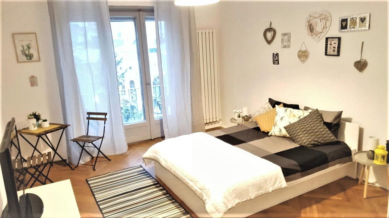 Studio Central Exer IV Bukares Bagian luar foto